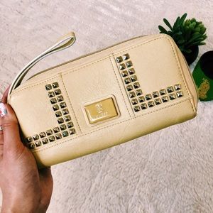 🍋 Pale Yellow GUESS Large Zip-Around Wallet 🍋